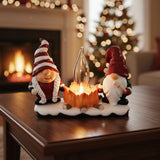 Patuljci Jovan & Matej | Božićna svetleća dekoracija pored kamina