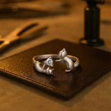 SREBRNI PRSTEN SA MAČKOM – PODESIV, SA CIRKONOM